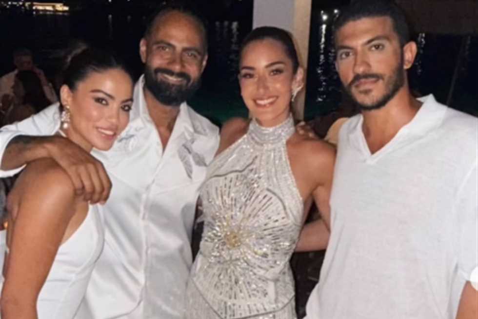 من حفل زفاف أمينة خليل في اليونان