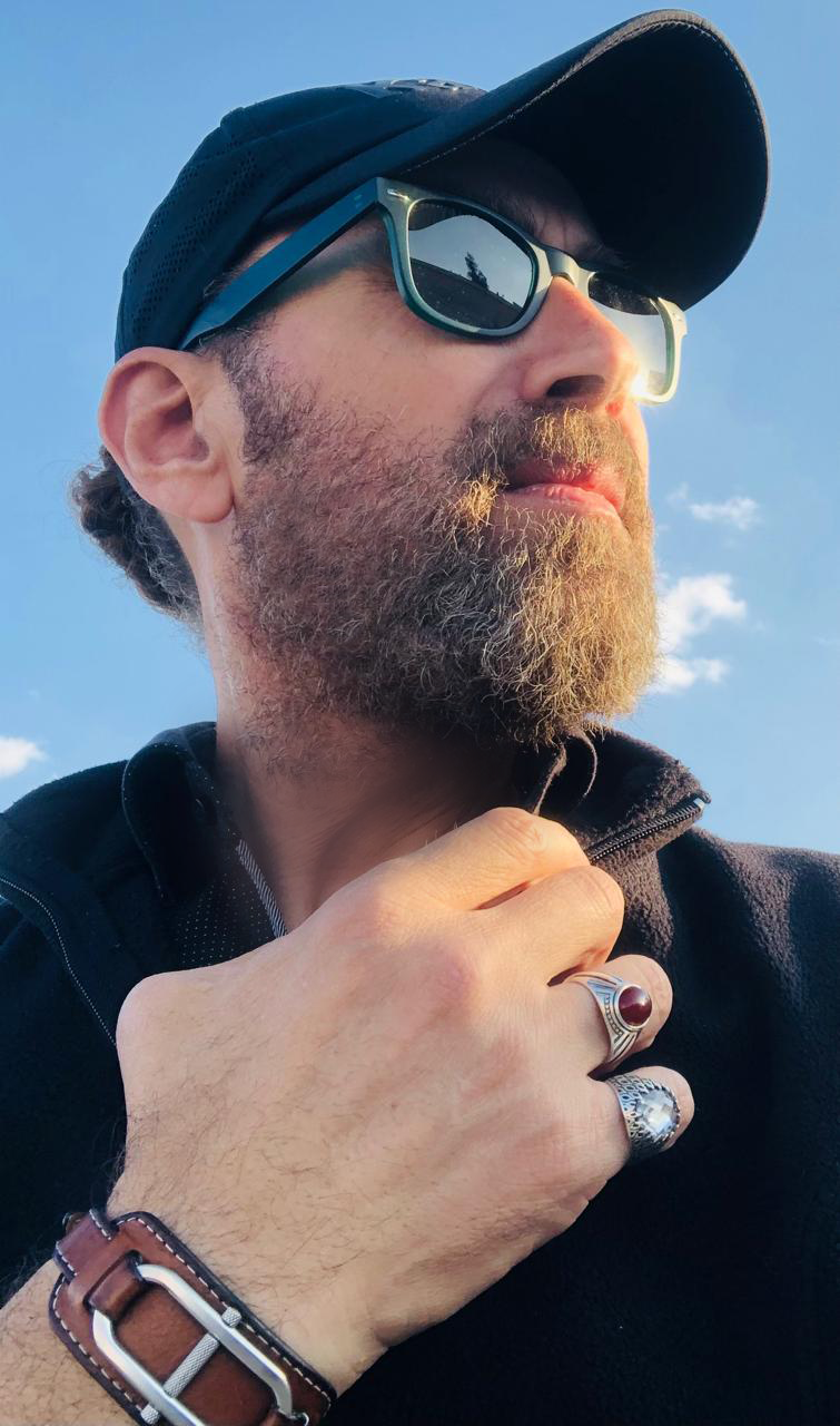 المخرج محمد لطفي (سوشيال ميديا)