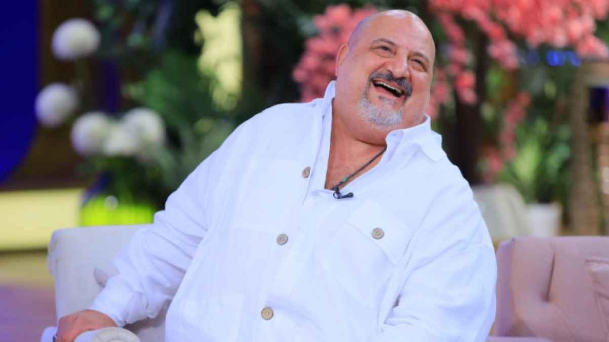 خالد الصاوي قبل عملية المعدة (فيسبوك)