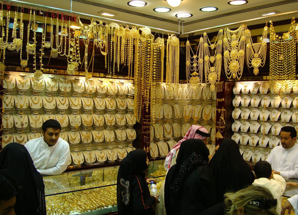 متجر لبيع المشغولات الذهبية في السعودية (وكالات)