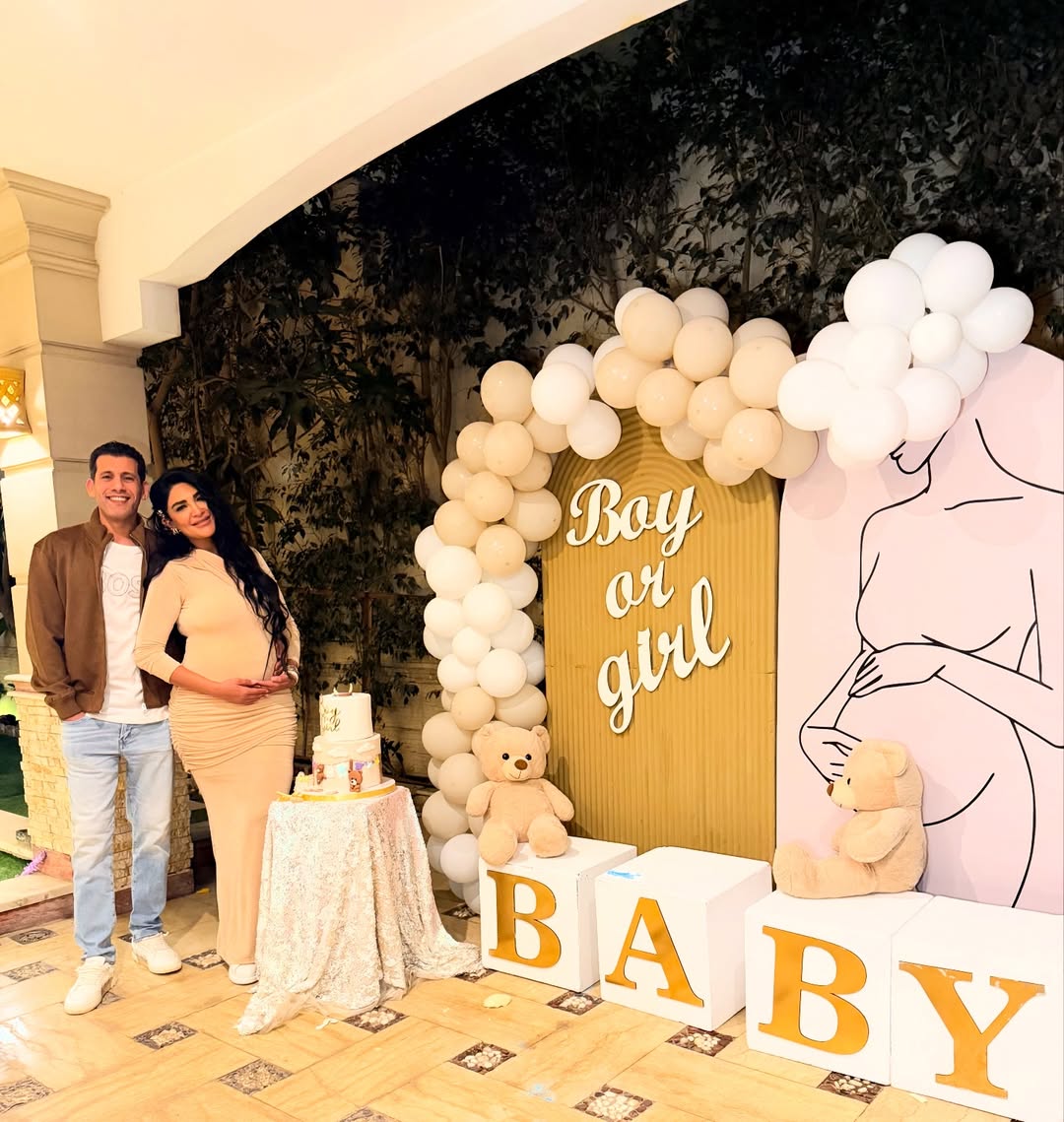 سالي عبد السلام وزوجها (إنستغرام)