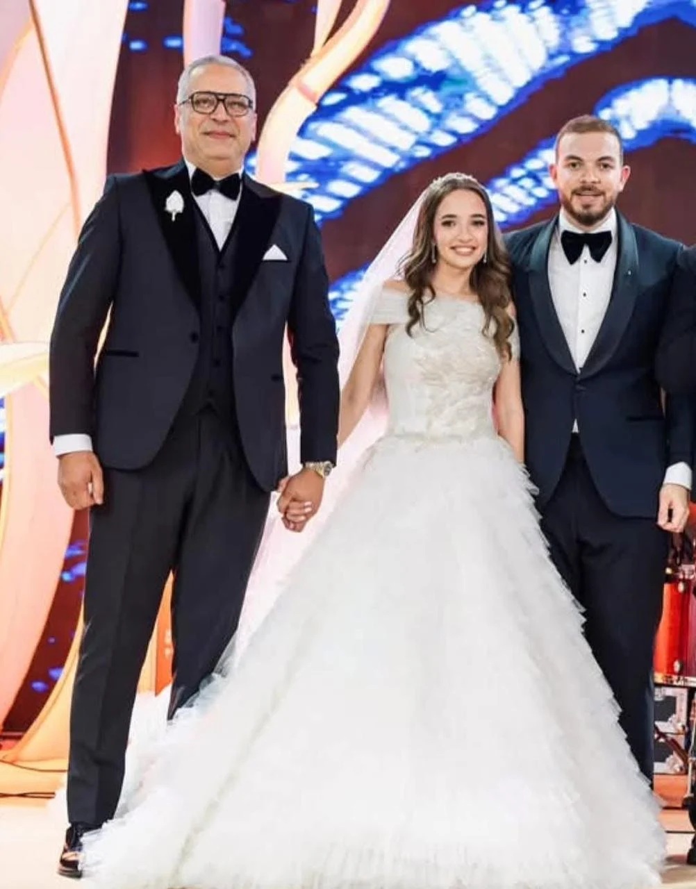 شريف الليثي ونور أمين ووالدها تامر أمين (سوشيال ميديا)