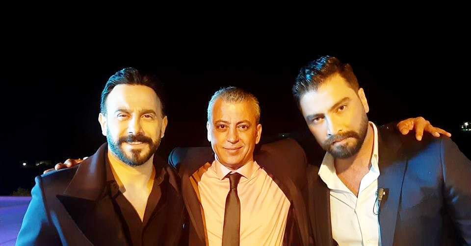 علي يونس بين معتصم النهار وقصي خولي (فيسبوك)