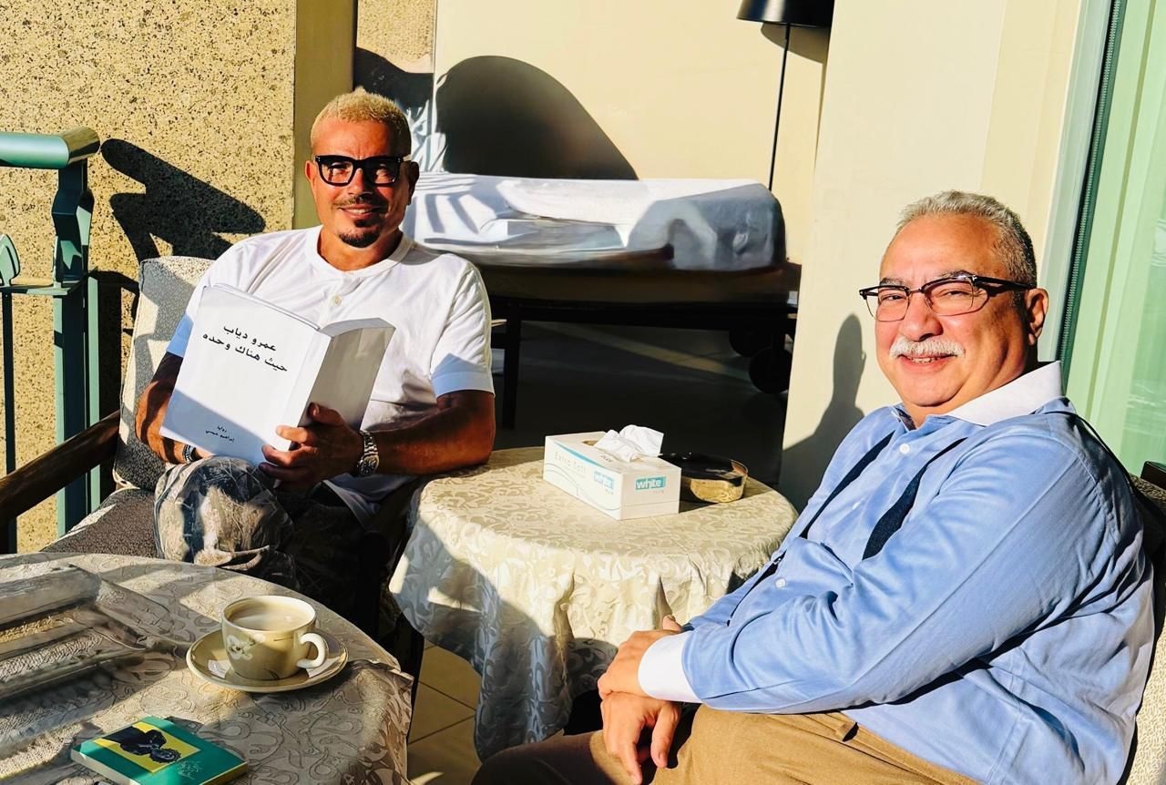 إبراهيم عيسى وعمرو دياب (سوشيال ميديا)