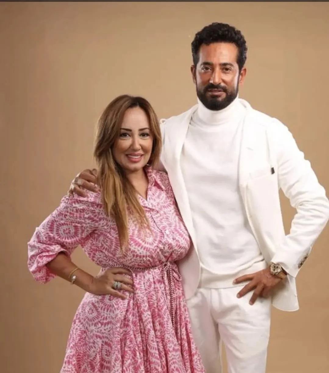 عمرو سعد وزوجته (سوشيال ميديا)