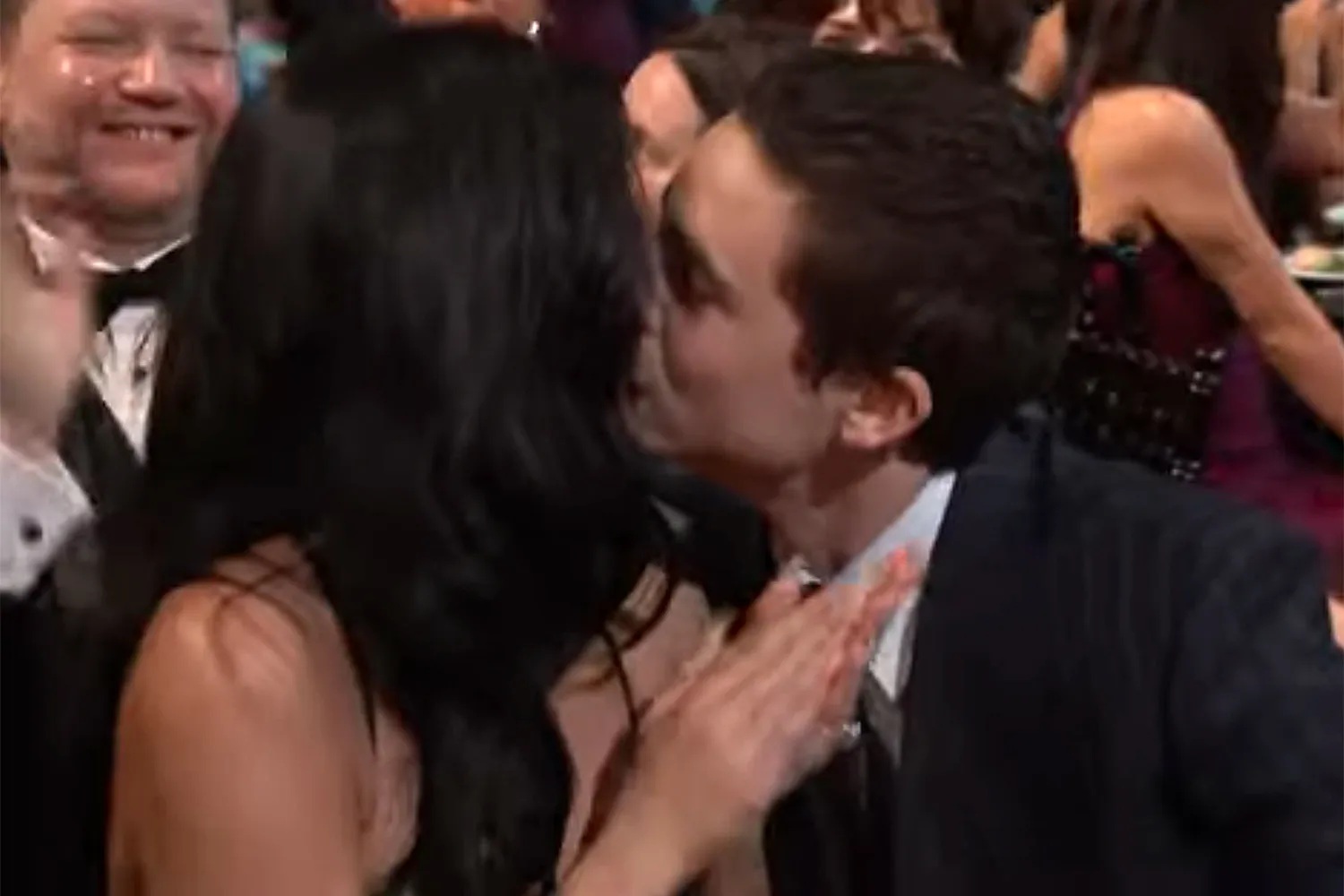 قبلة شالاميه وجينر (إكس)