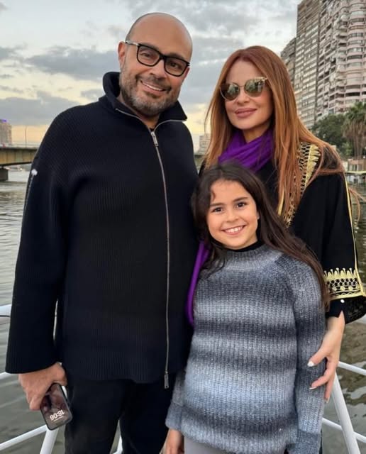 كارول سماحة وزوجها وابنتها