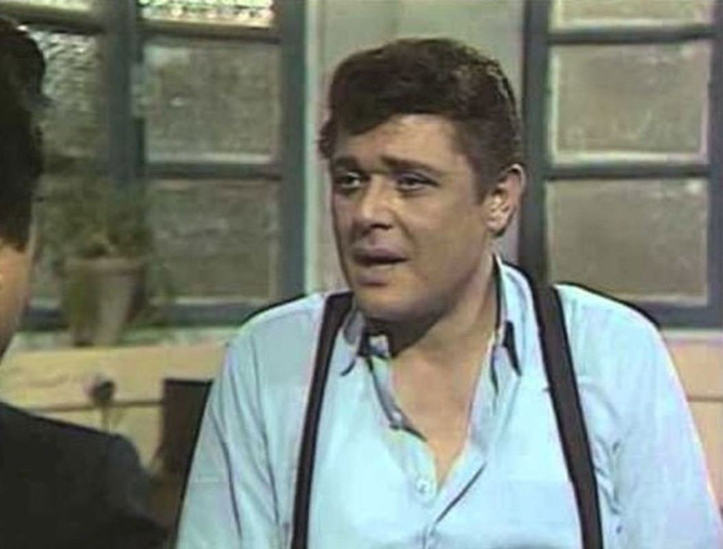 محمود عبد العزيز في مسلسل رأفت الهجان (سوشيال ميديا)