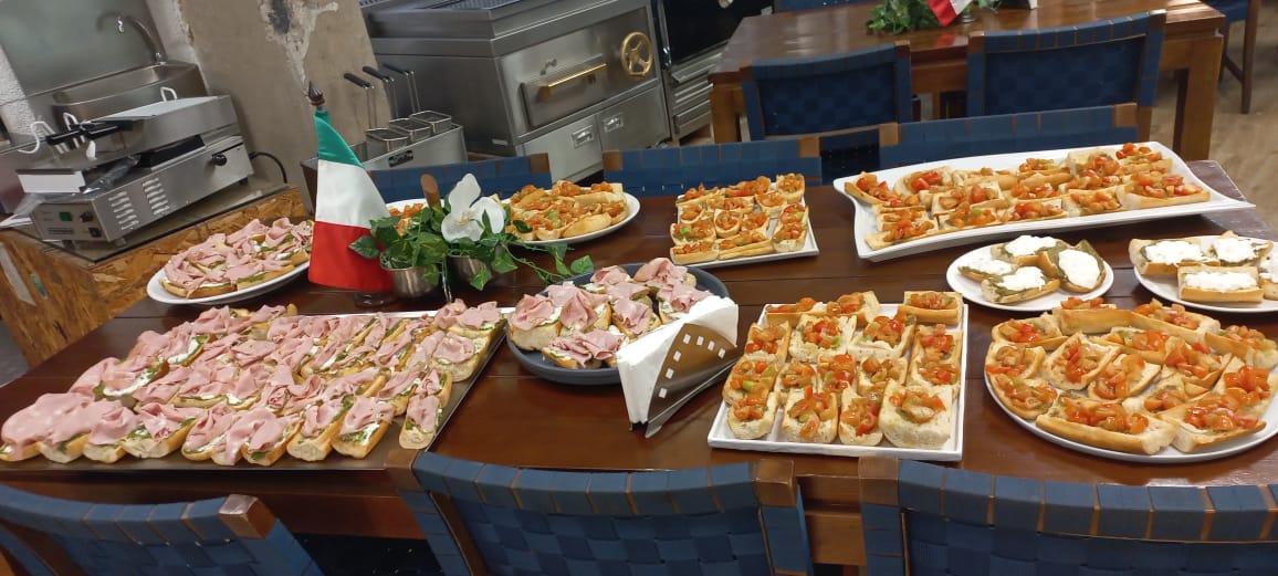 مقبلات خاصة بالمناسبة (النهار)