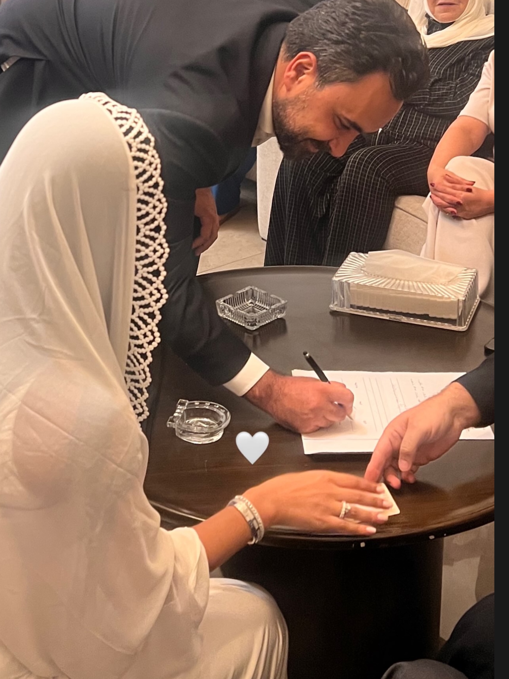 نادر الأتات وعروسه (إنستغرام)