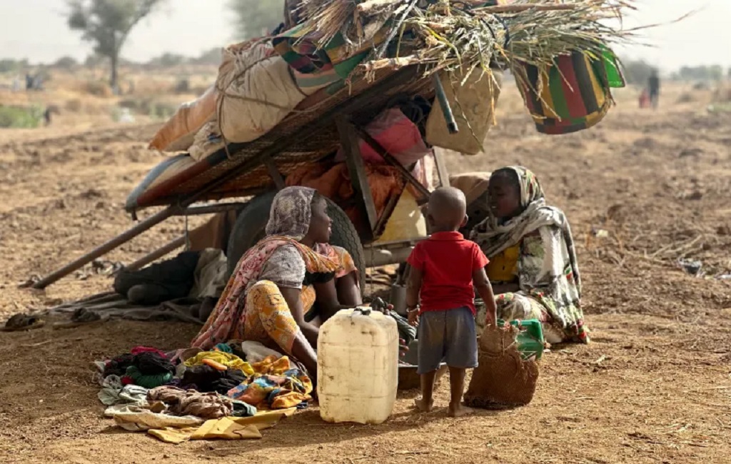 من 600 إلى 10 آلاف جنيه للدولار... كيف أعادت الحرب رسم اقتصاد السودان؟