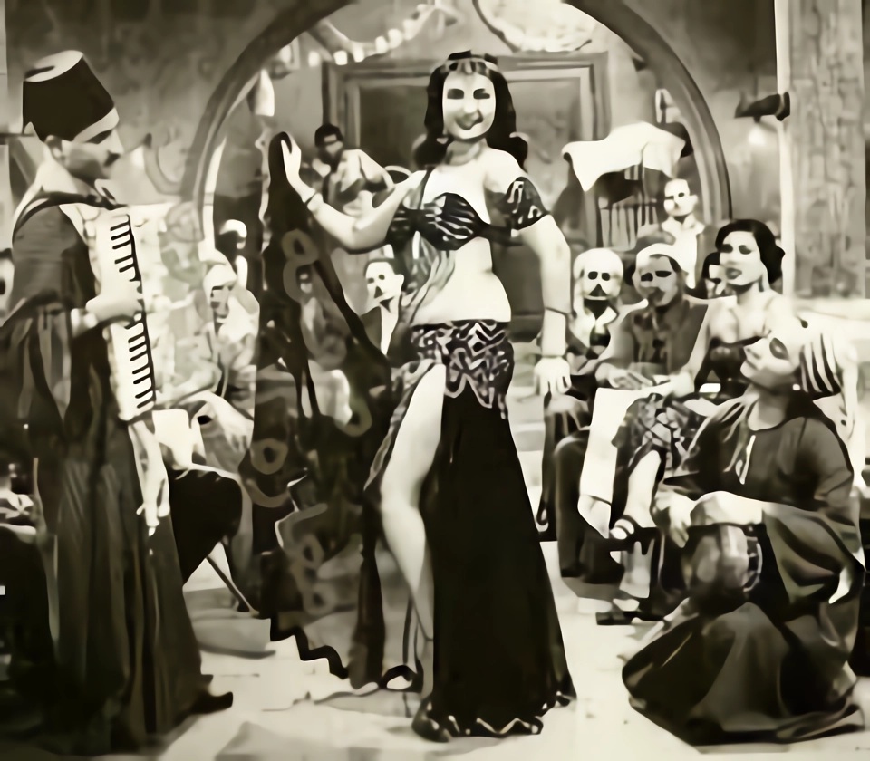 نعيمة عاكف في 