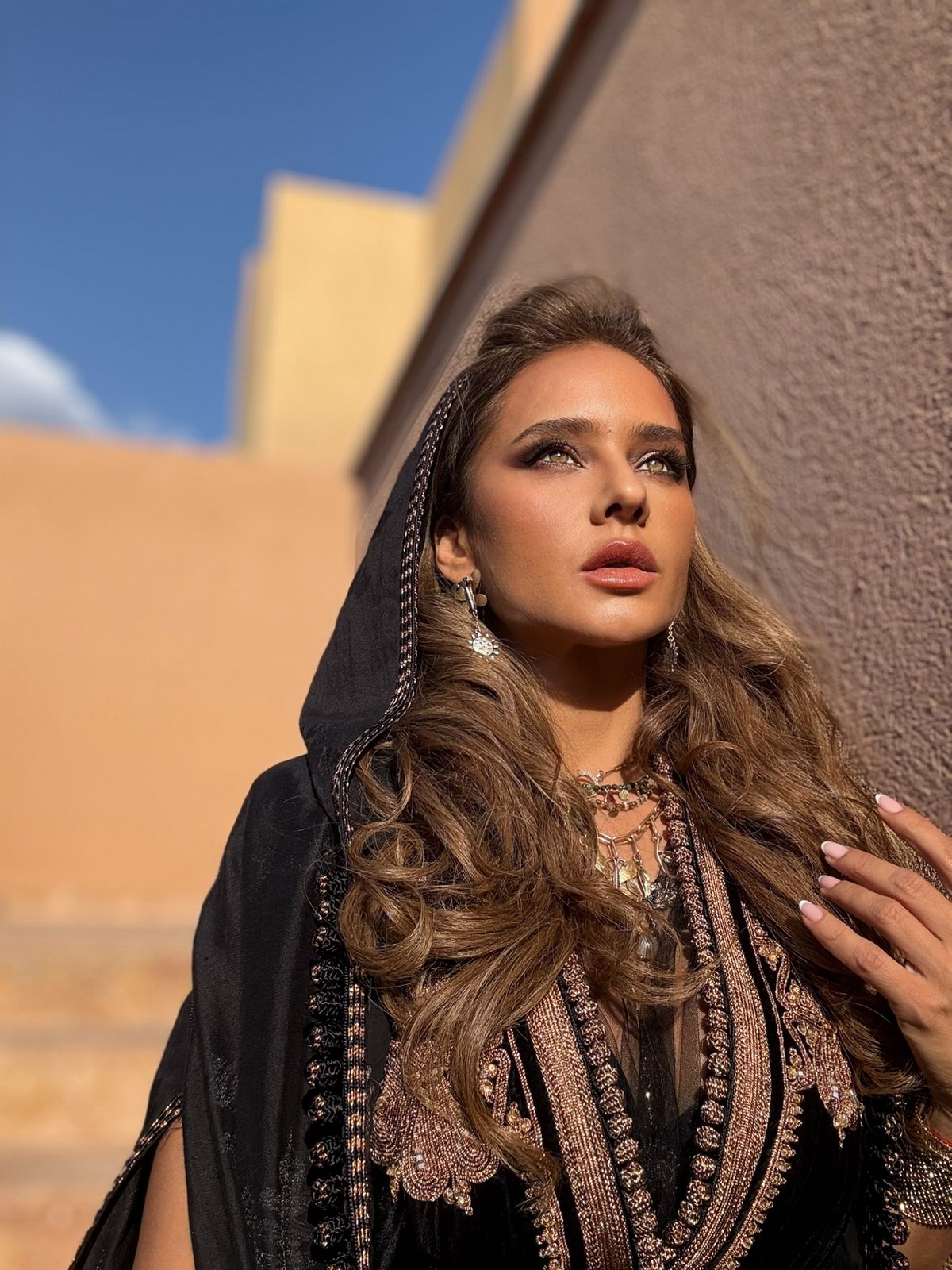 نيللي كريم بالفقطان 