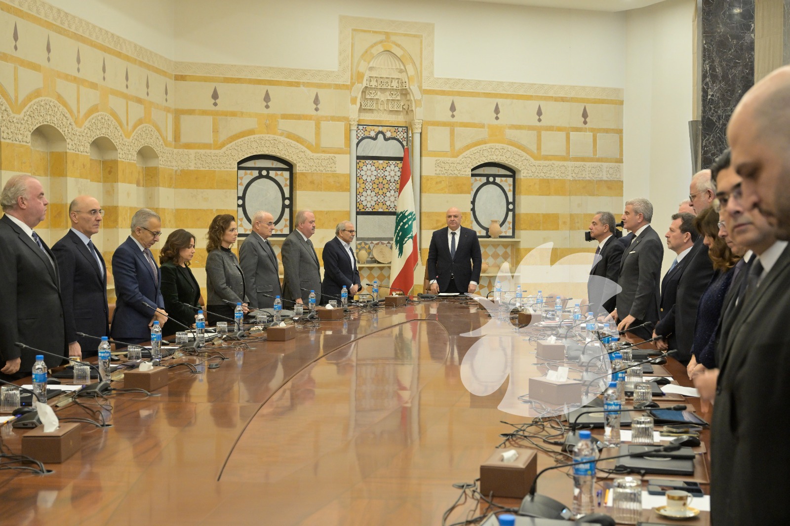 وقوف الحكومة دقيقة صمت (نبيل إسماعيل)