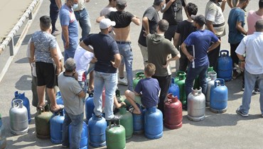طوابير الغاز في لبنان (نبيل اسماعيل).
