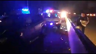 حادث سير على أوتوستراد الزهراني (لقطة من الفيديو).