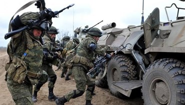 جنود روس على الحدود مع أوكرانيا (أ ف ب).