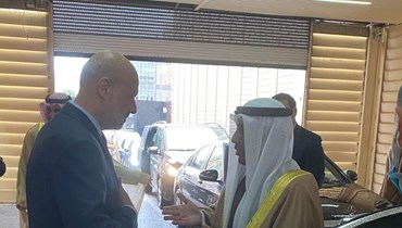 وزير الخارجية الكويتي الشيخ أحمد ناصر المحمد الصباح ووزير الداخلية بسام المولوي.
