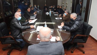 الاجتماع الذي عقد في مقر الاتحاد بين اللجنة التنفيذية ورؤساء أندية كرة القدم.