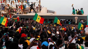 الحشود مستقبلة منتخب السنغال المتوَّج بأمم أفريقيا.