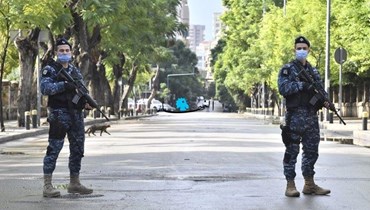 عنصران من قوى الأمن في بيروت (حسام شبارو).