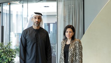 الرئيس التنفيذي في "مؤسسة دبي للمستقبل" خلفان بالهول ورئيسة "مجموعة النهار الإعلامية" نايلة تويني