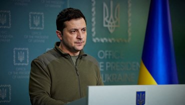 زيلينسكي ملقيا خطابا في كييف (25 شباط 2022، أ ف ب). 