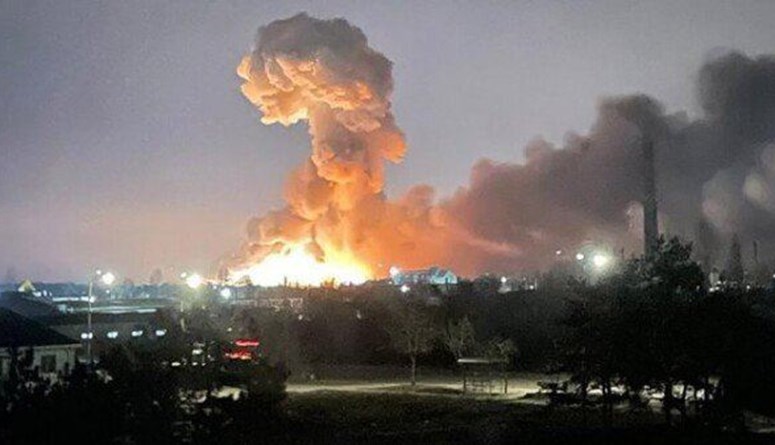 من الانفجارات في كييف.