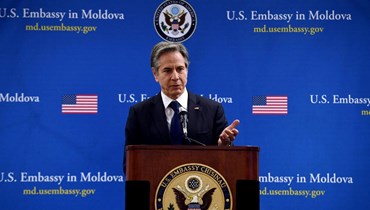 بلينكن يلقي ملاحظات لموظفي السفارة الأميركية في نوفيتاس في تشيسيناو بمولدوفا (6 آذار 2022، أ ف ب).