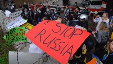 استغلال الحرب في أوكرانيا لإطاحة الانتخابات