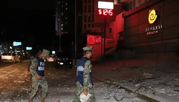 قتيلان و18 مصاباً في انفجار داخل مطعم ببلدة سياحية مكسيكية.