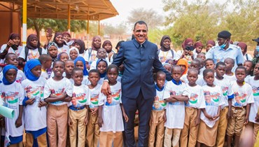 الرئيس بازوم خلال زيارته مدرسة سعدو غالاديما العادية للمعلمين في نيامي (16 آذار 2022، رئاسة جمهورية النيجر). 