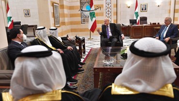 من لقاء الرئيس نجيب ميقاتي مع الوفد الكويتي (نبيل إسماعيل).
