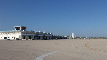 مطار مقديشو (أ ف ب).