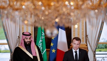 ولي العهد السعودي محمد بن سلمان والرئيس الفرنسي إيمانويل ماكرون في الرياض (أرشيفية).