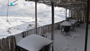 الثلوج تغطّي رويسات صوفر (حسام شبارو).