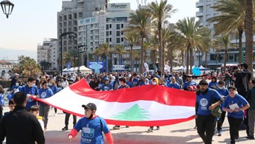 تنظيم مسيرة "نمشي لنمنع سرطان القولون" في بيروت (حسن عسل).