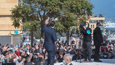 الرئيس سعد الحريري يلقي التحية على جمهور "المستقبل" في ذكرى الرئيس الشهيد رفيق الحريري (نبيل إسماعيل).