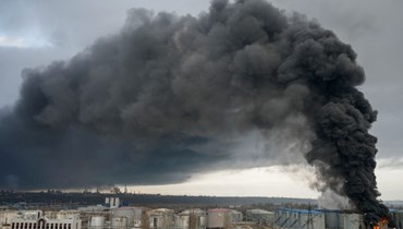 دخان يتصاعد بعد هجوم للجيش الروسي في أوديسا (3 نيسان 2022، ا ف ب). 