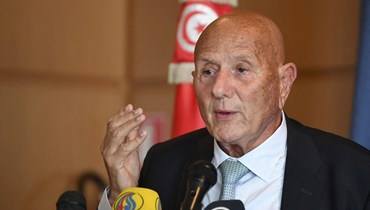 الشابي متكلما خلال مؤتمر صحافي في العاصمة تونس (26 نيسان 2022، أ ف ب). 