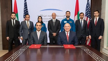 خلال توقيع اتفاق لإرسال رائد فضاء اماراتي الى محطة الفضاء الدولية (29 نيسان 2022، تويتر). 