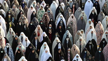 طقوس دينية في إيران (أ ف ب).