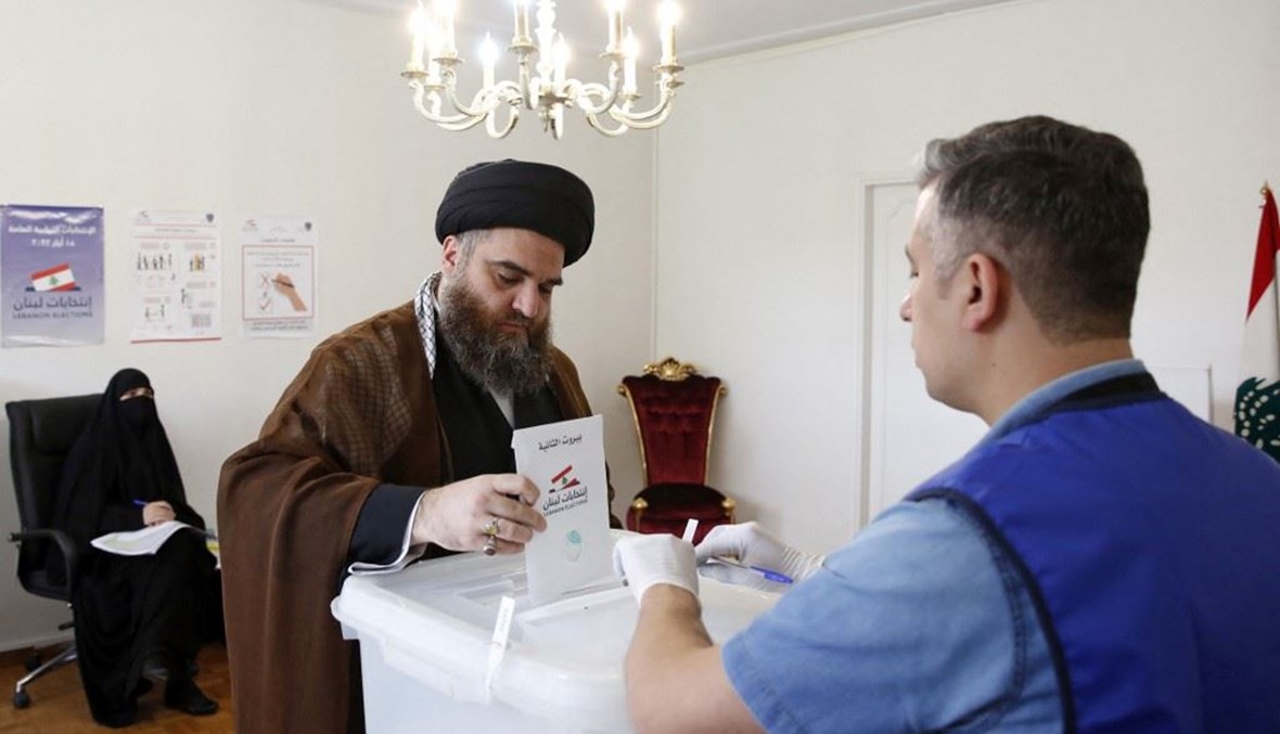 انتخابات اللبنانيين في طهران (أ ف ب).