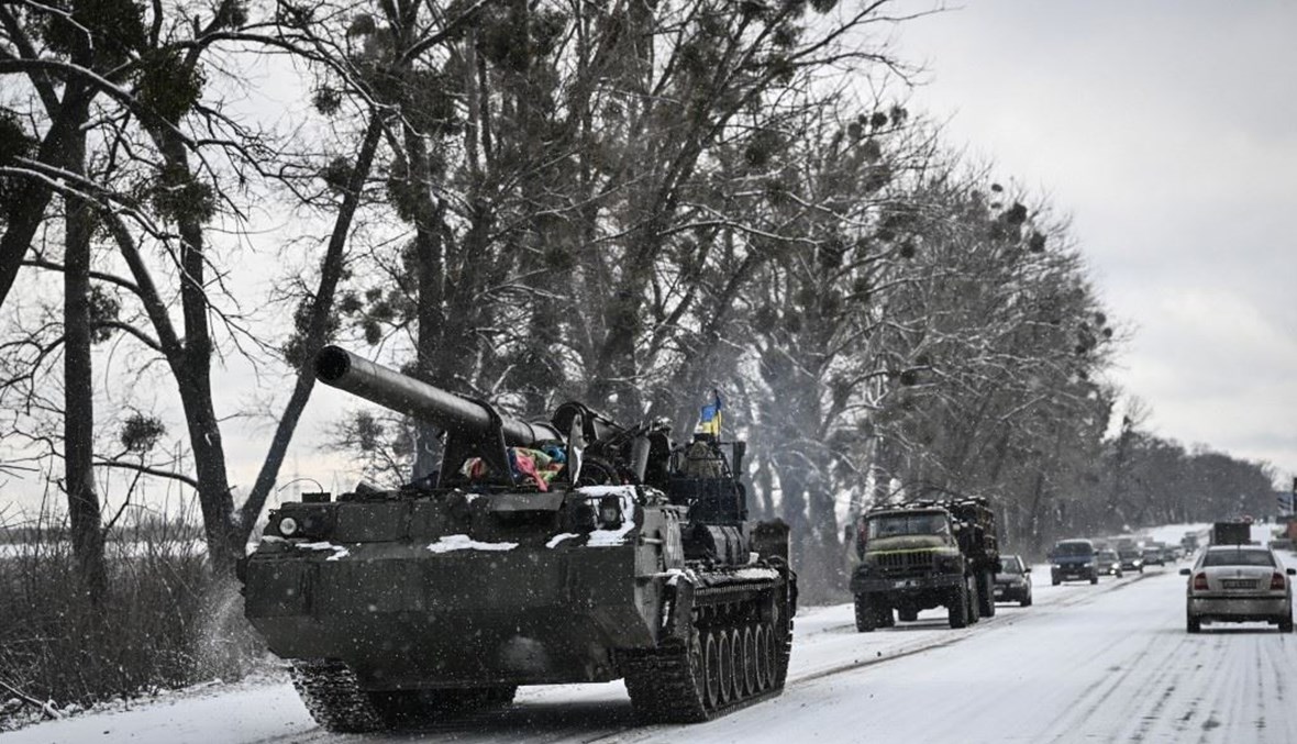 دبابات أوكرانية في كييف (أ ف ب).