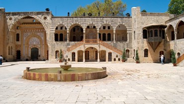 قصر بيت الدين.