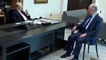 عون اطلع من وزير الدفاع على الأوضاع الأمنية خلال فترة الانتخابات. 