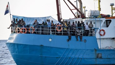 صورة ارشيفية- سفينة الإنقاذ "ايوفنتا" تبحر قبالة الساحل الليبي خلال مهمة إنقاذ في البحر الأبيض المتوسط (4 ت2 2016، أ ف ب). 