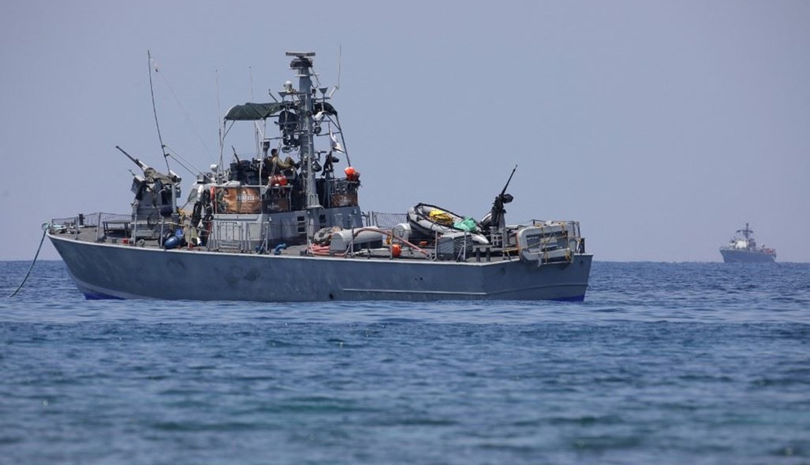 سفن البحرية الإسرائيلية قبالة ساحل رأس الناقورة (أ ف ب). 