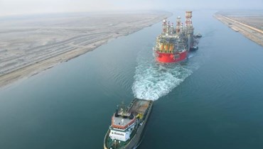 سفينة التنقيب واستخراج النفط والغاز "انرجين باور"تعبر قناة السويس قبل وصولها إلى هدفها في حقل كاريش. 