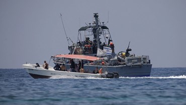 سفينة حربية إسرائيلية قبالة رأس الناقورة (أ ف ب).